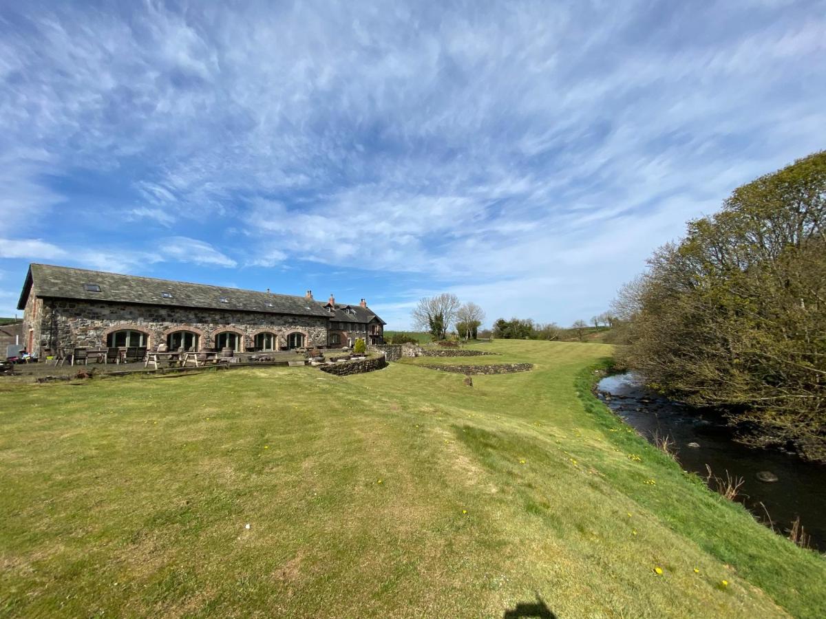 Riverside Converted Linen Mill Lodge