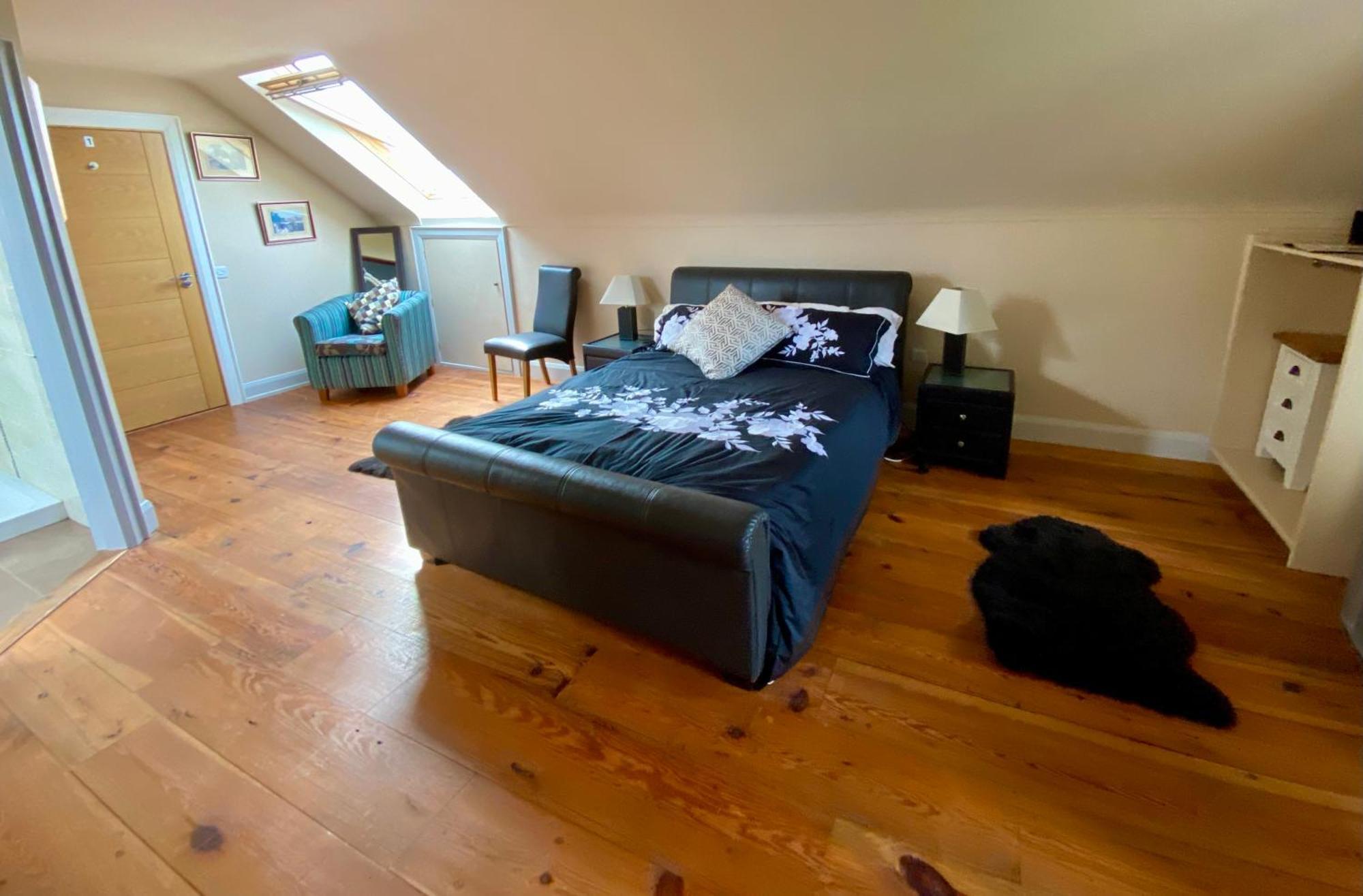 Riverside Converted Linen Mill Lodge *
